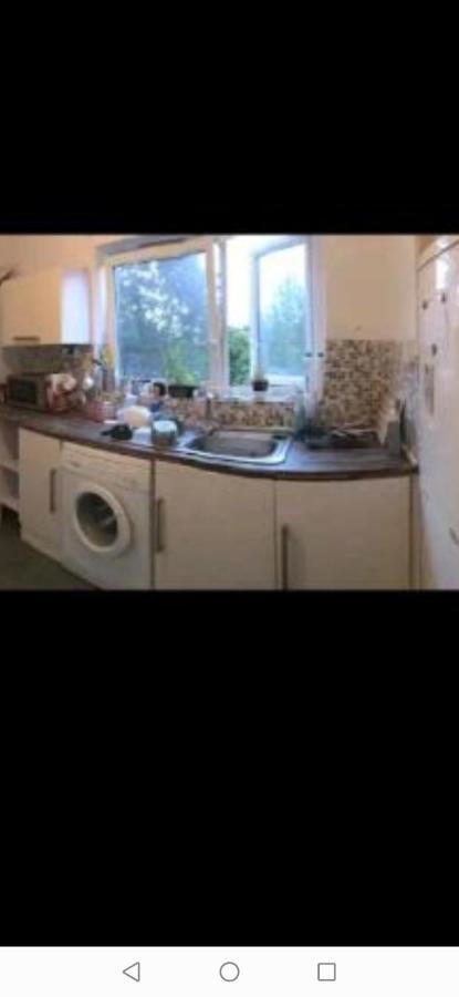 Nice Shared Flat Лондон Экстерьер фото